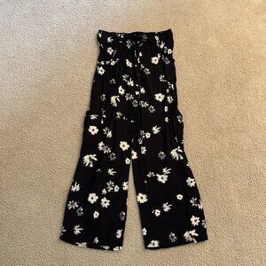 Black & White Floral Wide-Leg Pants